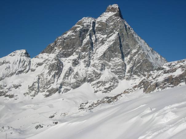 Blick auf das Matterhorn (Monte Cervino) vom Aosta-Tal aus